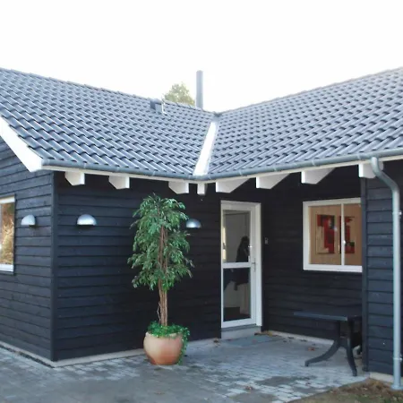 Dom wakacyjny Eight-bedroom Holiday In 1