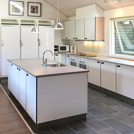 Dom wakacyjny Eight-bedroom Holiday In 1